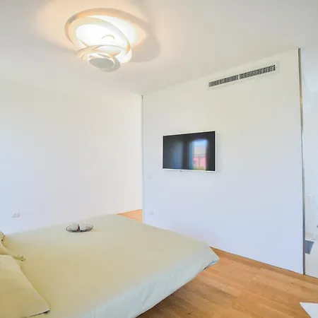 Ponente - Design House With Private Pool 酒店 4*