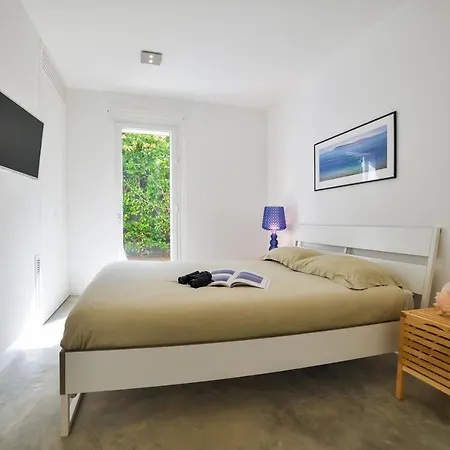 酒店 Ponente - Design House With Private Pool 4*