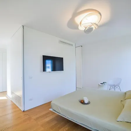 Ponente - Design House With Private Pool 酒店 4*